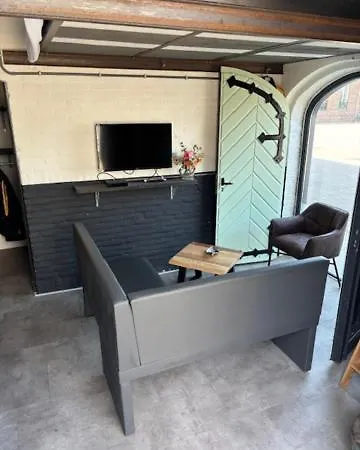 Apartment De Oude Brandweerkazerne 4 Persoons 2 *